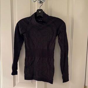 lululemon Black Swiftly Long Sleeve Top - Size 4